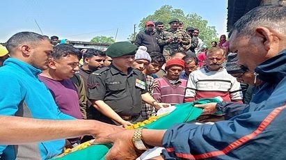 जयहिंद: सैन्य सम्मान के साथ सैनिक प्रदीप बोहरा का अंतिम संस्कार