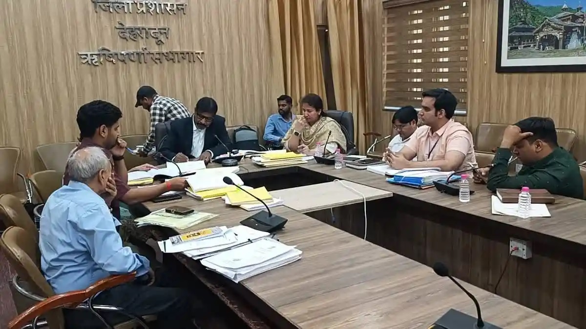 गड़बड़ी: निर्वाचन आयोग को खर्च का सही हिसाब नहीं दे रहे प्रत्याशी