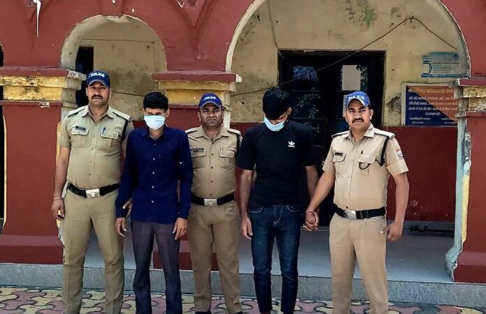 खुलासाः जुआ खेलने के विवाद में हुई थी युवक की हत्या, दो गिरफ्तार