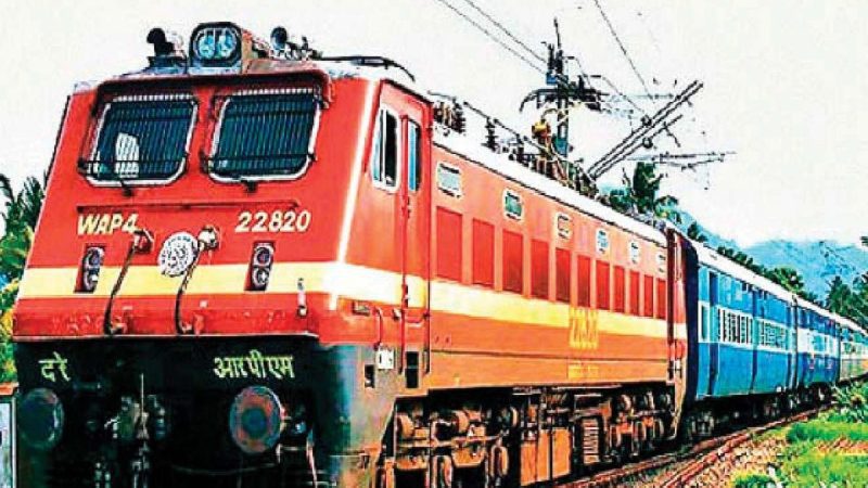 बुरी खबर:  नाबालिग भाई बहन ने ट्रेन के आगे कूदकर  दे दी जान, घरवालों से रूठकर उठाया आत्मघाती कदम