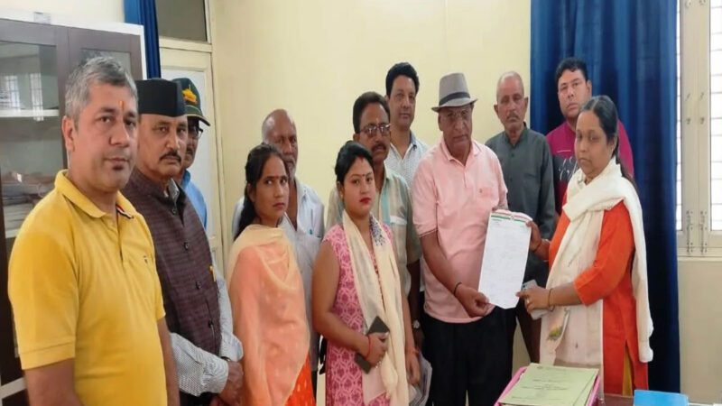 आवाज़: कांग्रेसियों ने विद्युत दरों में बढ़ोत्तरी पर जताया रोष, सरकार से की फैसला वापस लेने की मांग