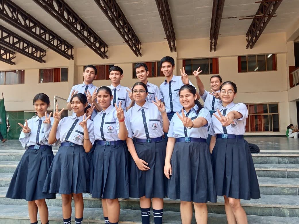 शाबाश:  शत प्रतिशत रहा द हैरिटेज स्कूल का रिजल्ट, 10 वीं में सौम्या खोसला व 12 वीं में अभिलाषा रावत रहीं स्कूल टॉपर