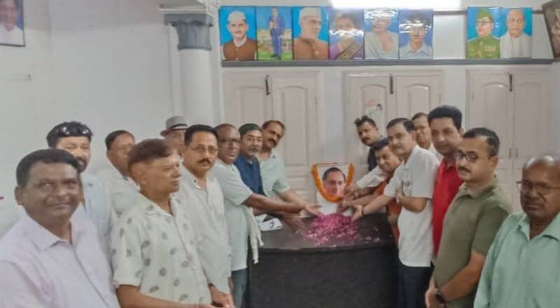स्मरण: कांग्रेस जनों ने पूर्व प्रधानमंत्री राजीव गांधी को पुण्य तिथि पर दी श्रद्धांजलि, उपलब्धियों को किया याद