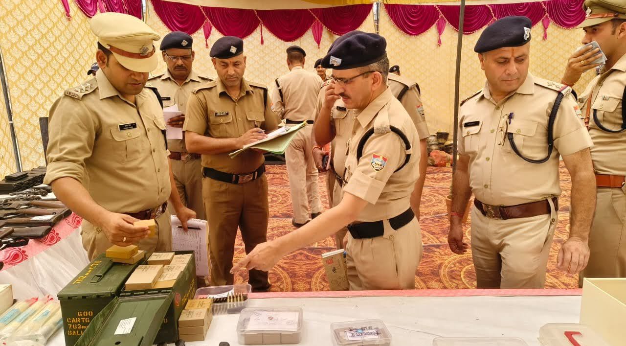 मुआयना: पुलिस क्षेत्राधिकारी कोटद्वार ने किया कोतवाली कोटद्वार का निरीक्षण