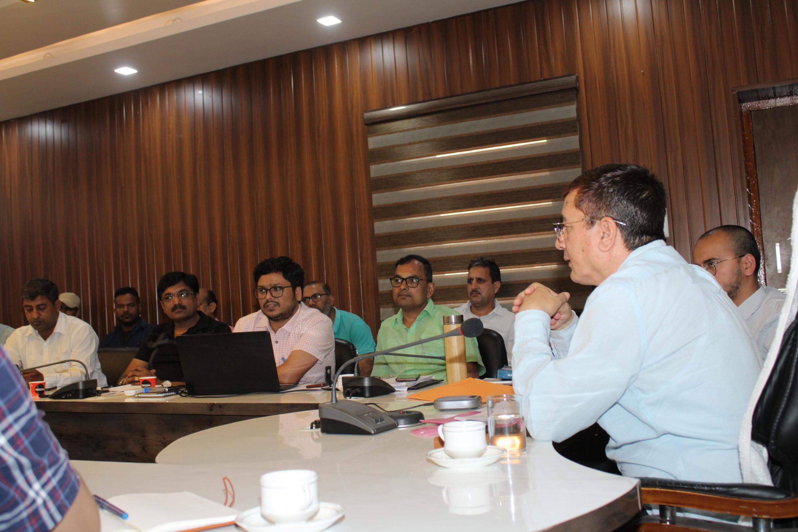 मतगणना: अंतिम दौर की तैयारियां तेज, DM डॉ मेहरबान सिंह बिष्ट ने दिए जरूरी निर्देश