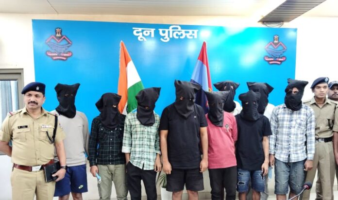 बड़ी खबर: आईपीएल मैचों में सट्टा लगाते 9 गिरफ्तार, कब्जे से इलैक्ट्रानिक उपकरण व नगदी बरामद