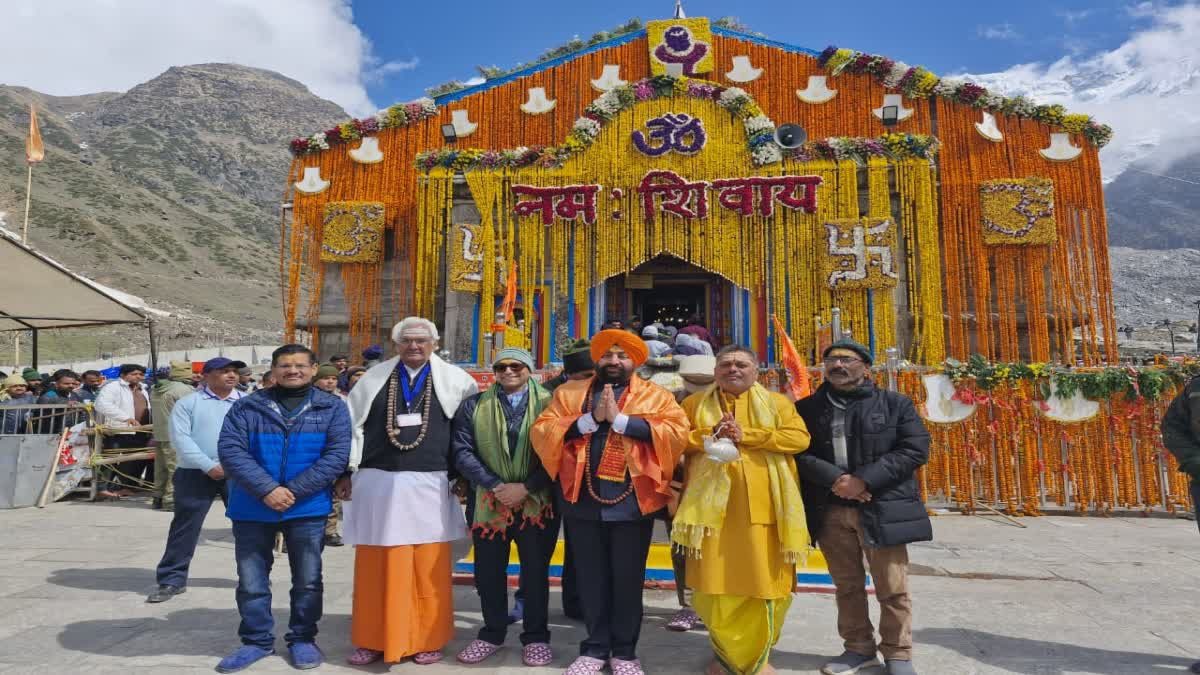 श्रद्धा: राज्यपाल ने किए बाबा केदारनाथ के दर्शन