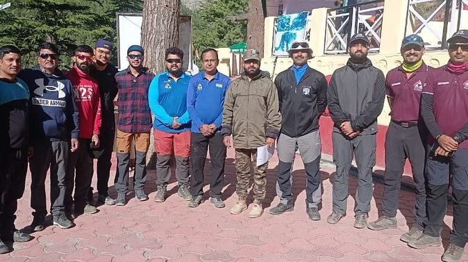 अभियान: माउंट थेलू के आरोहण के लिए 6 सदस्यीय दल रवाना, एक माह बाद होगी वापसी