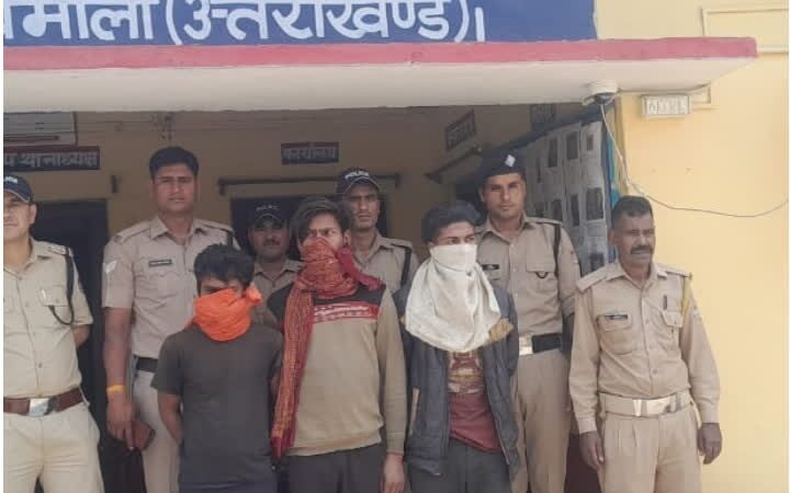 शिकंजा:  जंगलों में आग लगाने के मामले में बिहार के तीन मजदूर गिरफ्तार