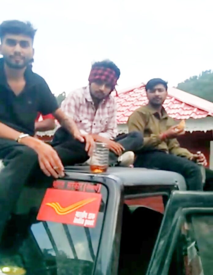 सबक: यूपी के युवकों को केदारधाम यात्रा में शराब पीना पड़ा भारी, पुलिस ने भेज दिया वापस