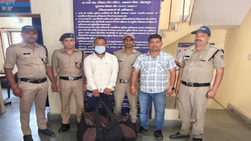 शिकंजा: चेकिंग के दौरान पुलिस के हत्थे चढ़ा नशा तस्कर, 19 किलो से अधिक डोडा पोस्त बरामद