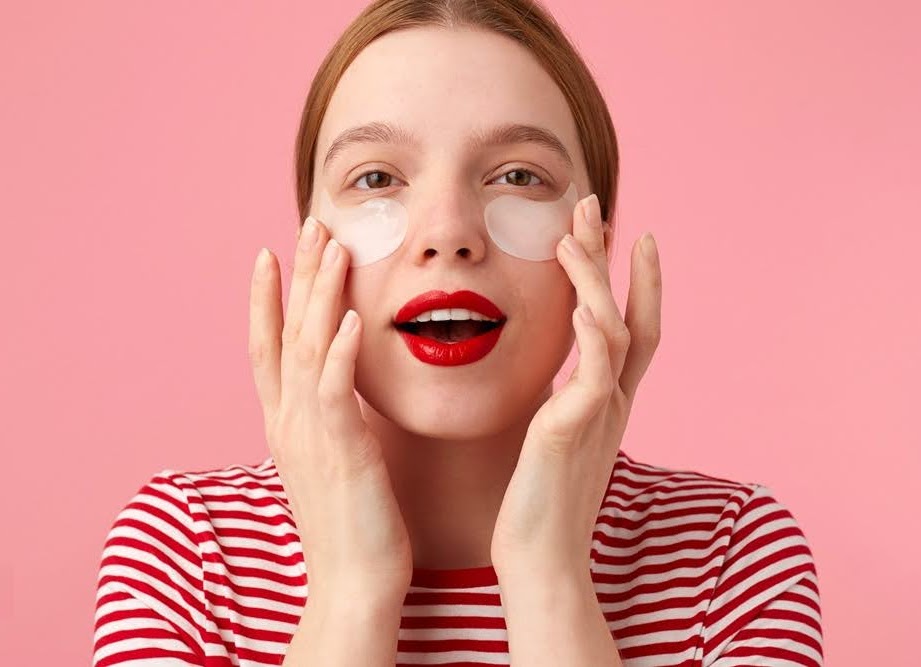 घरेलू नुस्खे: आंखों के काले घेरों से छुटकारा चाहते हैं? आजमाएं ये प्रभावी उपाय