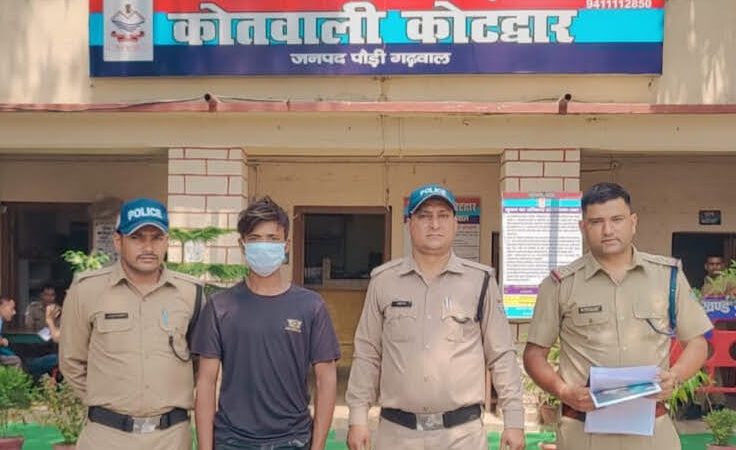 शिकंजा: गोदाम में हुई चोरी के अभियुक्त को पुलिस ने किया गिरफ्तार