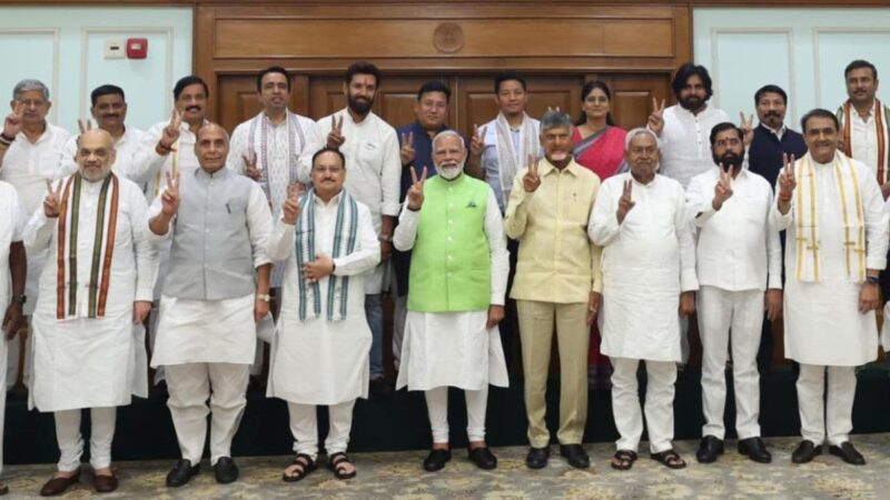नज़रिया: केंद्र में गठबंधन सरकार के लिए जोड़-तोड़ का खेल चलता रहेगा