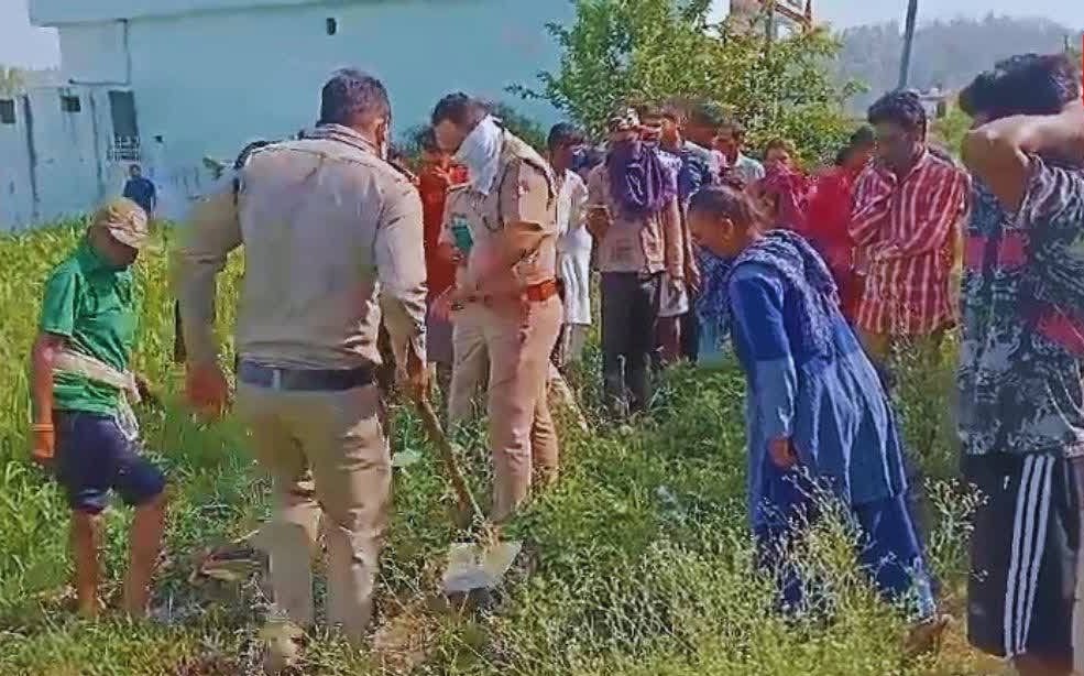 सनसनी: सिंचाई नहर में मिला अज्ञात युवक का शव, जांच में जुटी पुलिस
