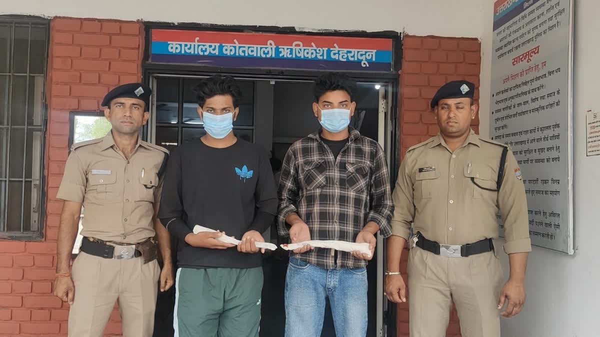 सबक: शहर में धारदार खुखरी लेकर घूम रहे पंजाब के दो बदमाश गिरफ्तार