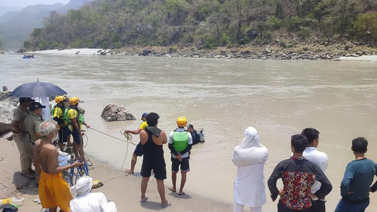 दुखद: नहाने को गंगा में उतरा किशोर तेज बहाव में लापता, तलाश के लिए सर्च ऑपरेशन जारी