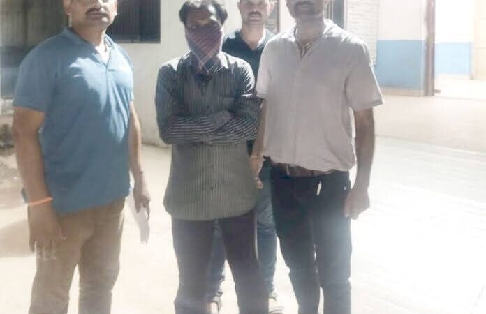 कामयाबी: करोड़ों की धोखाधड़ी करने वाले गैंग का सदस्य गुजरात से दबोचा एसटीएफ ने