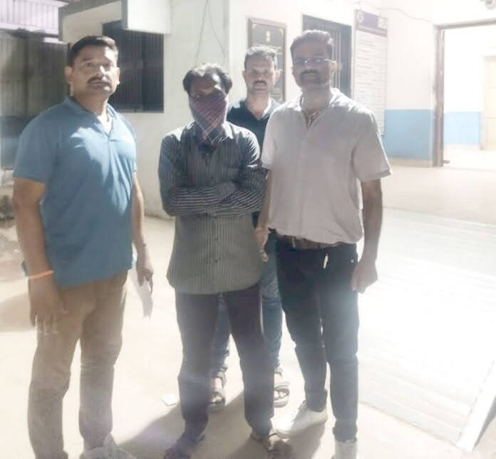 कामयाबी: करोड़ों की धोखाधड़ी करने वाले गैंग का सदस्य गुजरात से दबोचा एसटीएफ ने