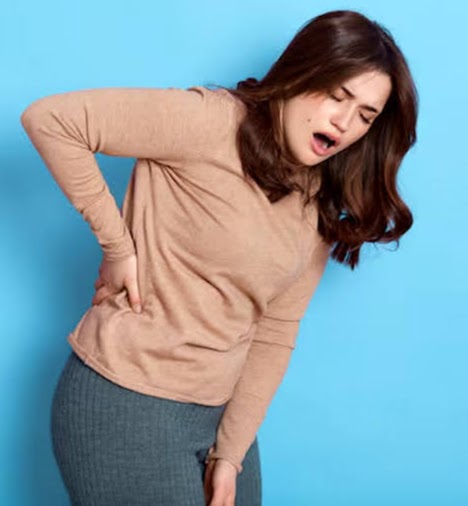 स्लिप्ड डिस्क: कहीं आपको भी ना करना पड़े व्हीलचेयर का इस्तेमाल, जानें इसे कैसे ठीक करें