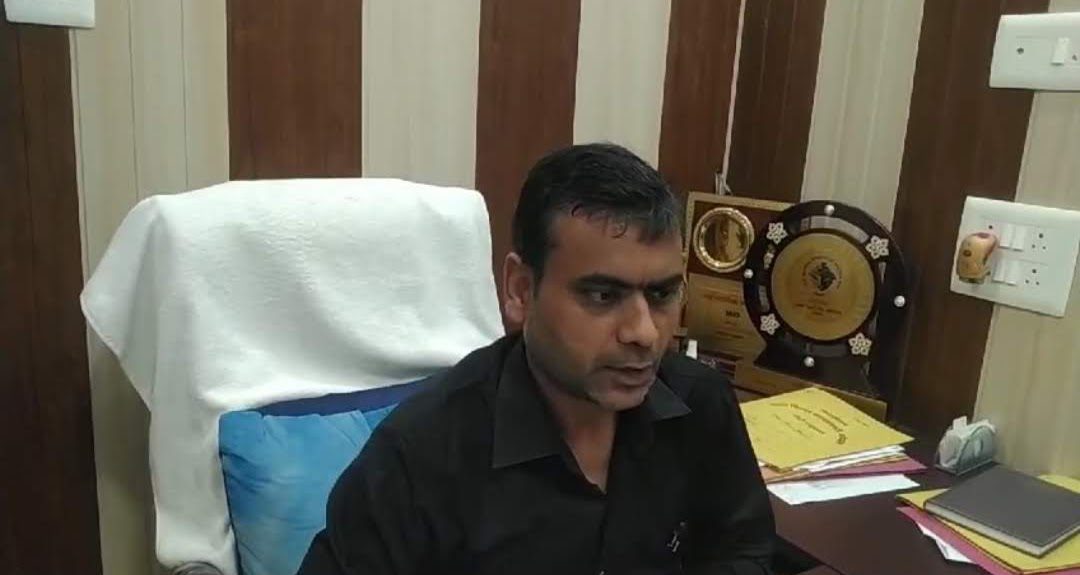 सख़्ती: सड़क पर कूड़ा डालने वालों पर होगी सख्त कार्रवाई, नगर आयुक्त ने दी चेतावनी