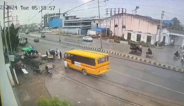 बड़ी खबर: स्कूल बस ने 6 महिलाओं को कुचला, एक की मौत पांच गम्भीर