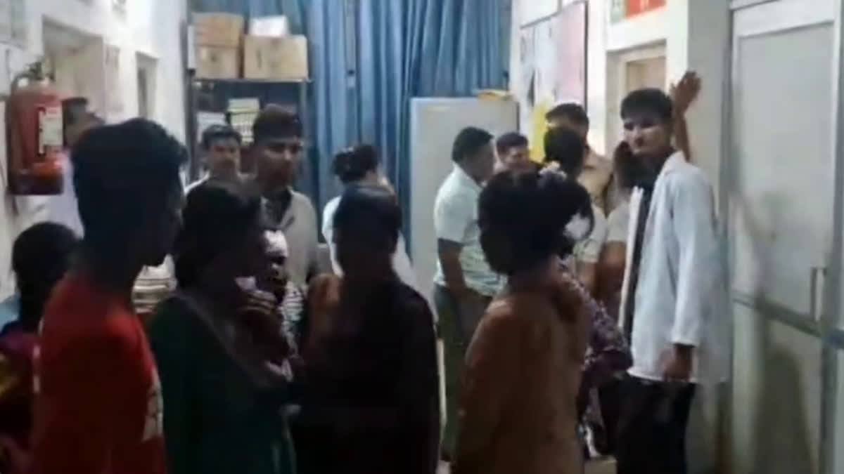 दुखद: नल से पानी भर रहे मासूम भाई-बहन को बुलेट ने मारी टक्कर, एक की मौत, दूसरे की हालत गंभीर