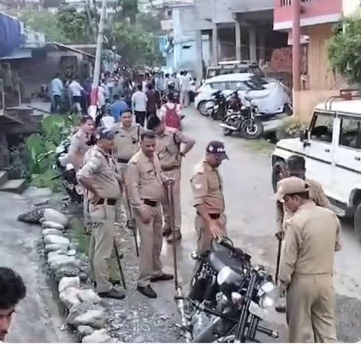 तनातनी: एवीबीपी और एनएसयूआई कार्यकर्ताओं के बीच तीखी झड़प, दोनों ओर से पुलिस को तहरीर