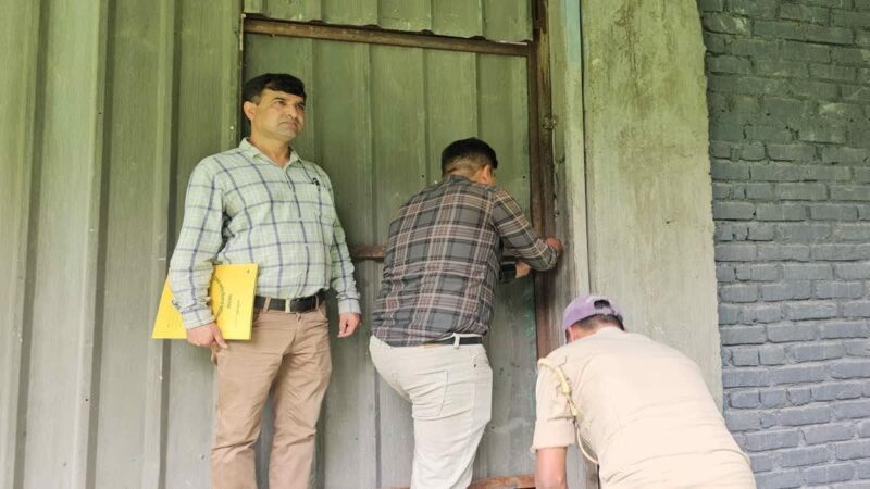 एक्शन: अवैध रूप से बनाए जा रहे होटल को जिला विकास प्राधिकरण ने किया सील
