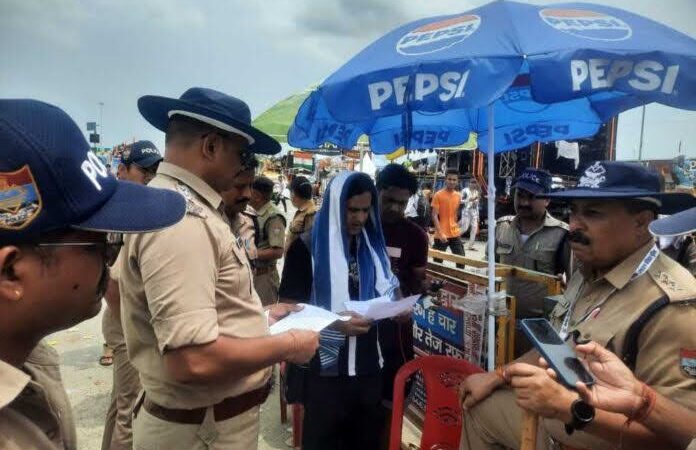 एक्शन: पुलिस ने डीजे संचालक को दिया नोटिस, बिना इजाज़त के कराया टेस्टिंग शो