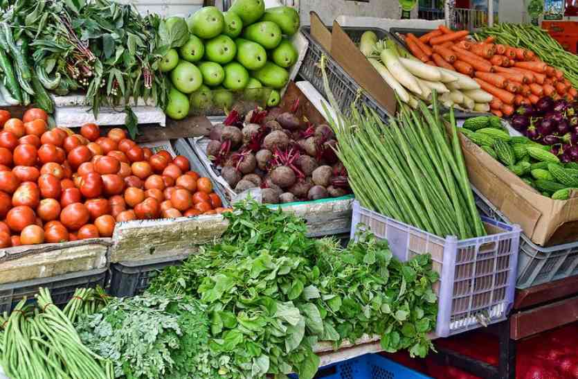 सख़्ती: पूर्ति विभाग ने की सब्जी के दुकानों में छापेमारी, मनमाने दाम वसूलने का है आरोप