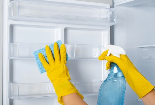 काम की बात: बिना डिफ्रॉस्ट किए साफ होगा फ्रिज में जमा बर्फ, बस करना होगा यह काम…