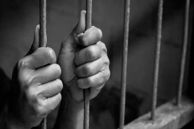 सबक: पहाड़ के लोगों के खिलाफ की अमर्यादित पोस्ट, पुलिस ने डाल दिया सलाखों के पीछे