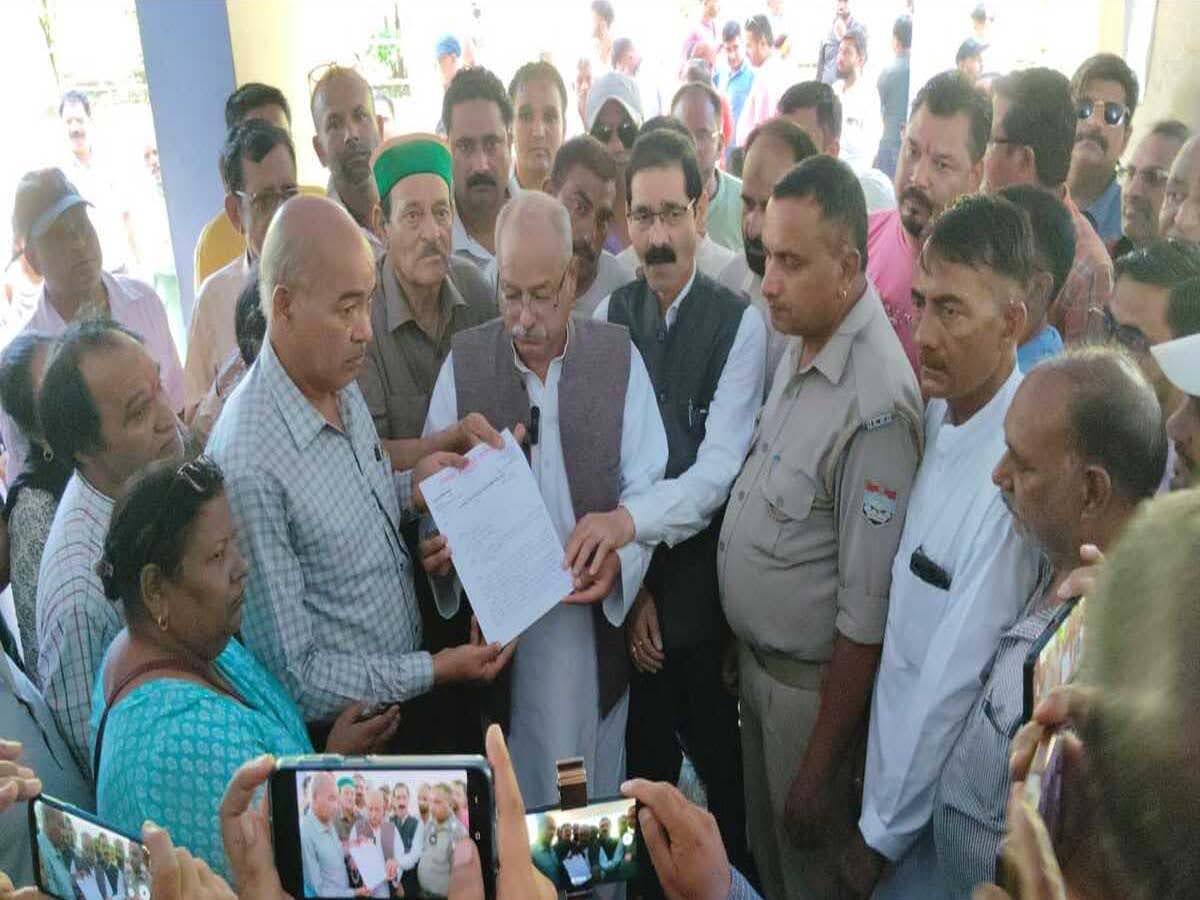 आवाज़: जनसंघर्ष मोर्चा ने उपनल कर्मियों को दिया समर्थन, नियमितीकरण की मांग पर किया प्रदर्शन