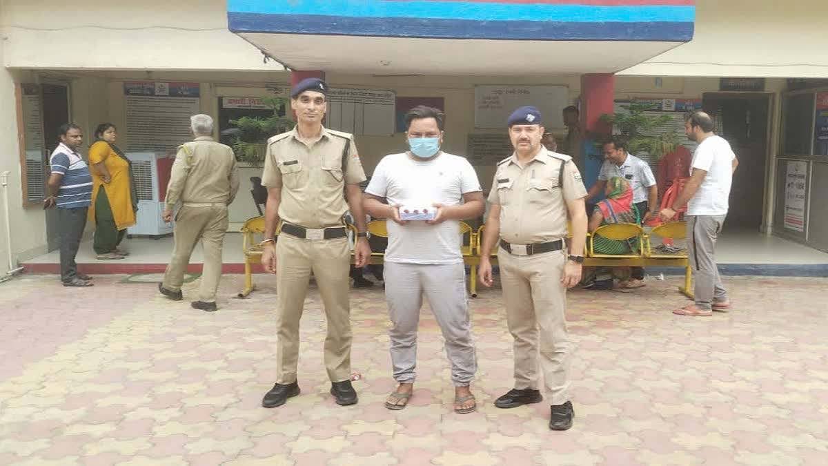 शिकंजा: 30 लाख रुपये की धोखाधड़ी करने वाला बैंक प्रबंधक  गिरफ्तार  