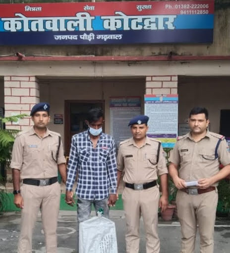 शिकंजा: होटल में लगा एलईडी टीवी चुराने के आरोप में शातिर गिरफ्तार