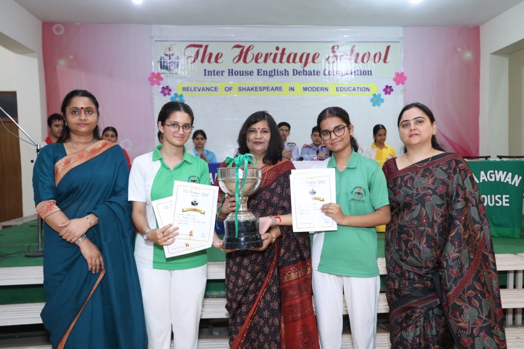 आयोजन: अंग्रेजी वाद विवाद प्रतियोगिता में सागवान सदन रहा अव्वल