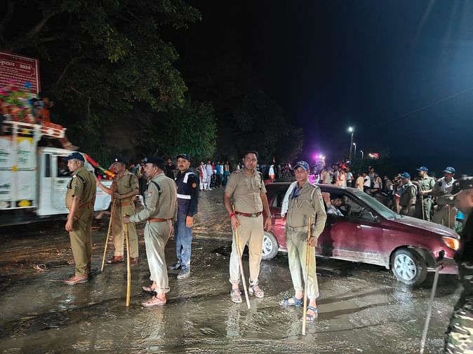 हुड़दंग:  जाते-जाते फिर कांवड़िए कर गए बवाल, पुलिसकर्मी घायल
