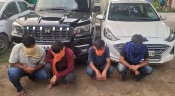 सबक: रात को सड़क पर महिलाओं का पीछा करने के मामले में चार मनचले गिरफ्तार