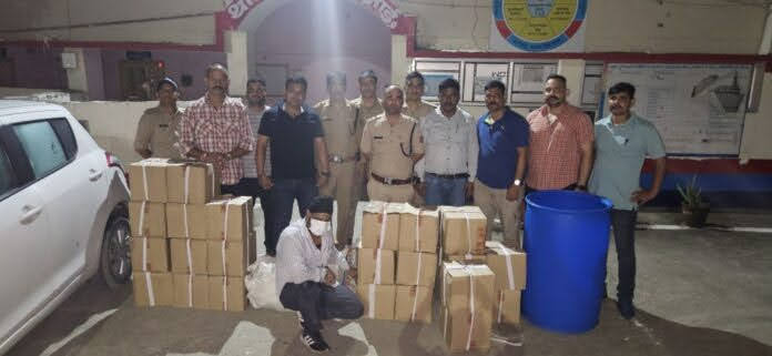 बड़ी कामयाबी: पुलिस ने किया नकली शराब बनाने की फैक्ट्री का भंडाफोड़, एक गिरफ्तार,एक फरार