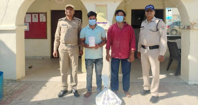 कामयाबी: गौमांस सहित पुलिस के हत्थे चढ़ गए दो सगे भाई, दो फराऱ आरोपियों की तलाश जारी