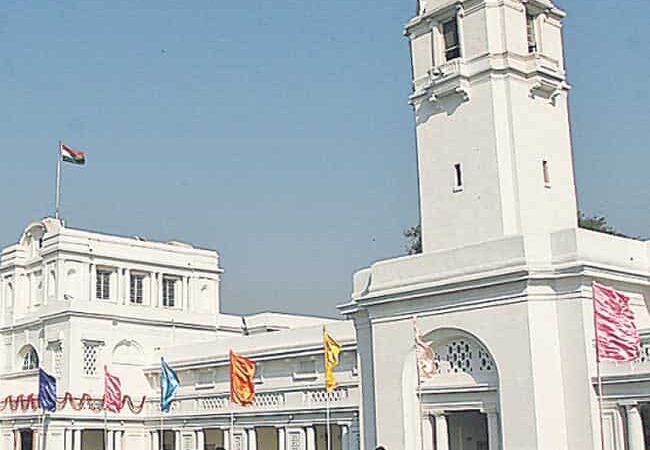 मुद्दा: दिल्ली में उभरते विवाद लोकतंत्र के लिए चुनौती