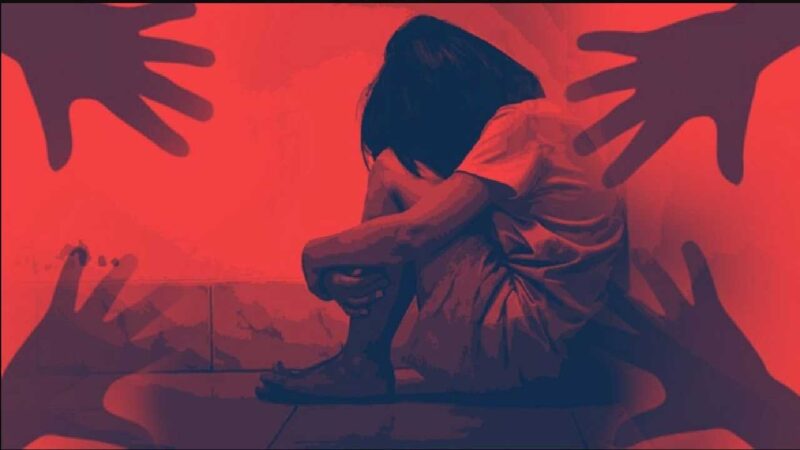 दुस्साहस: घर से टहलने निकली किशोरी, युवक ने कमरे पर ले जाकर कर डाला दुष्कर्म