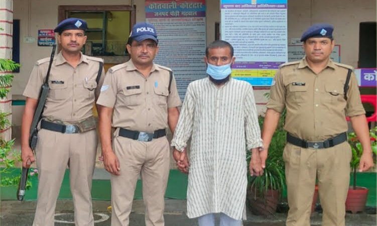 शिकंजा: पुलिस के हत्थे चढ़ा नशा तस्कर, गैंगस्टर एक्ट में चल रहा था फरार