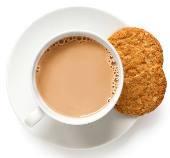 हैल्थ टिप्स: रोज नाश्ते में खाते हैं चाय और बिस्कुट? जानिए कैसे आपके शरीर के लिए है नुकसानदेह