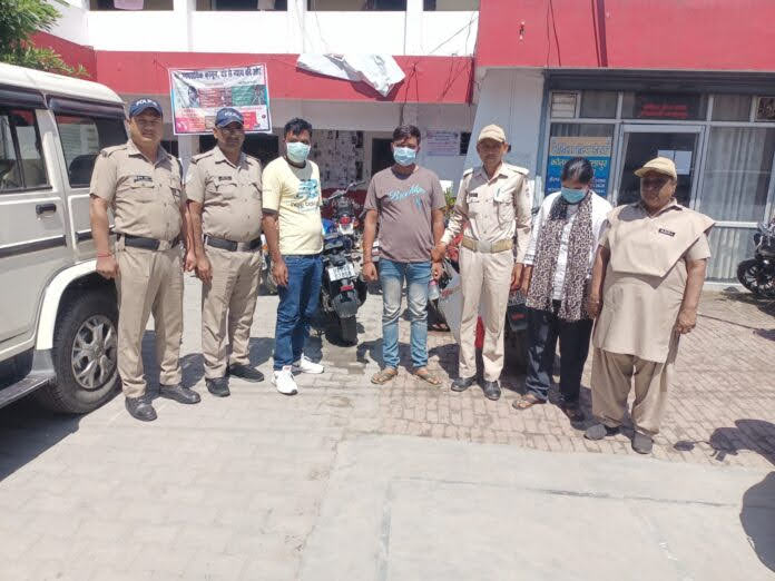 शिकंजा: गैंगस्टर एक्ट में फरार चल रही एक महिला सहित तीन बदमाश गिरफ्तार