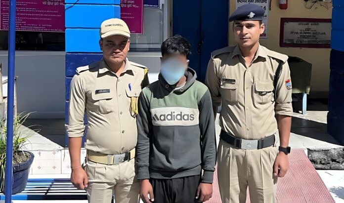 कामयाबी: नाबालिग के साथ दुष्कर्म करने व जान से मारने की धमकी देने का आरोपी गिरफ्तार