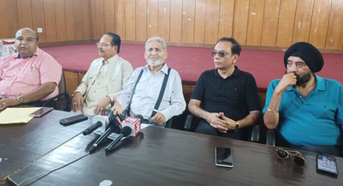 प्रतिक्रिया: बाहरी प्रदेशों से आये लोग प्रदेश का वातावरण कर रहे दूषित, पंजाबी महासभा का आरोप