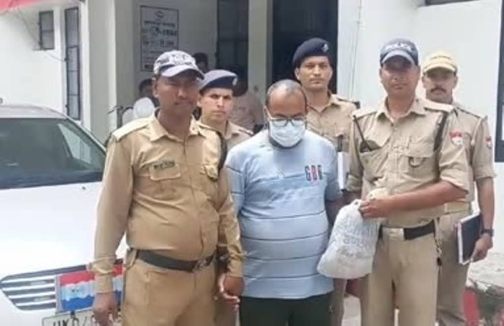 एक्शन: चरस के साथ आरोपी गिरफ्तार