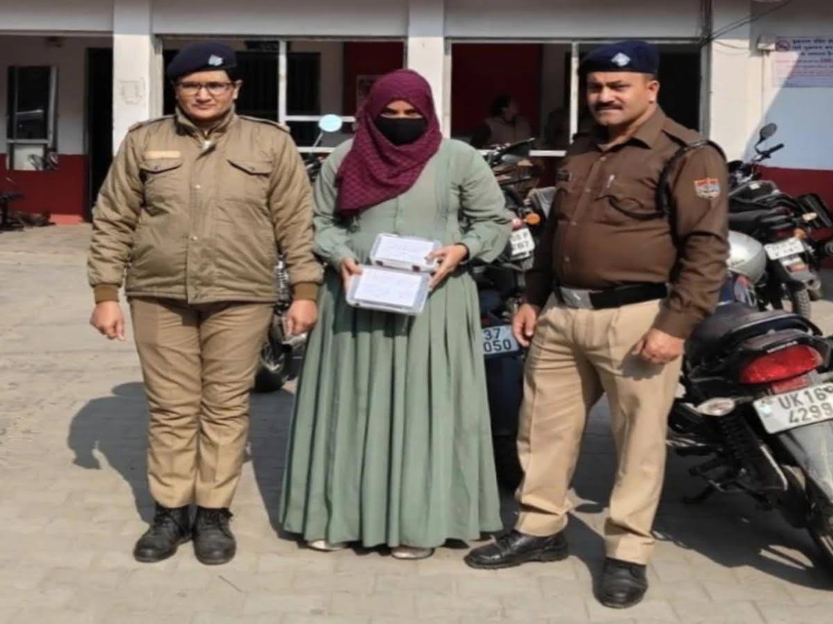 कामयाबी: स्मैक की खेप लेकर आ रही थी महिला, एस आई सोनल रावत ने धर दबोचा 
